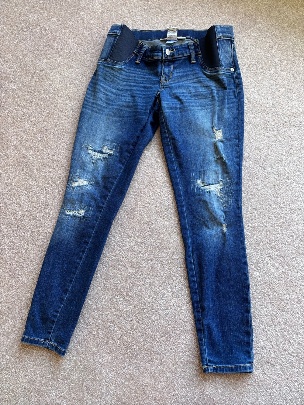 Maternity jeans-distressed details